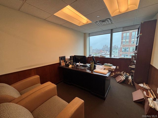 13620 38 Avenue 10G, Flushing, NY 11354