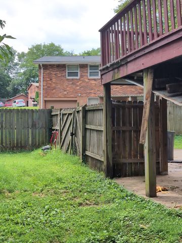 102 Moyna Dr, Hendersonville, TN 37075