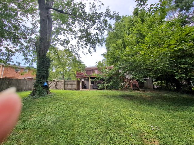 102 Moyna Dr, Hendersonville, TN 37075