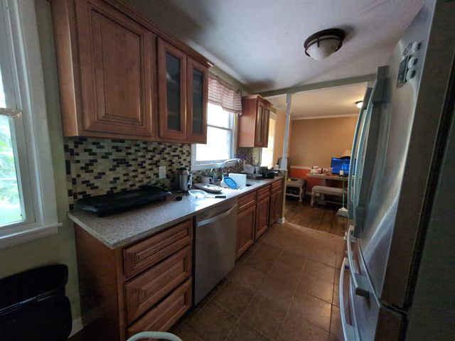 102 Moyna Dr, Hendersonville, TN 37075