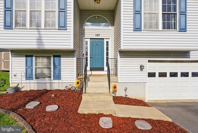 123 4TH ST, Shenandoah Junction, WV 25442