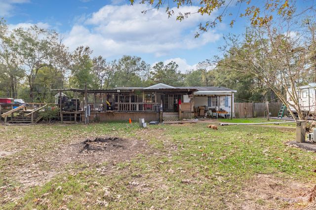 17 W Old Field Drive, Huffman, TX 77336