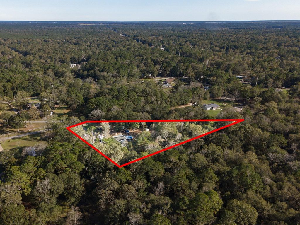 17 W Old Field Drive, Huffman, TX 77336