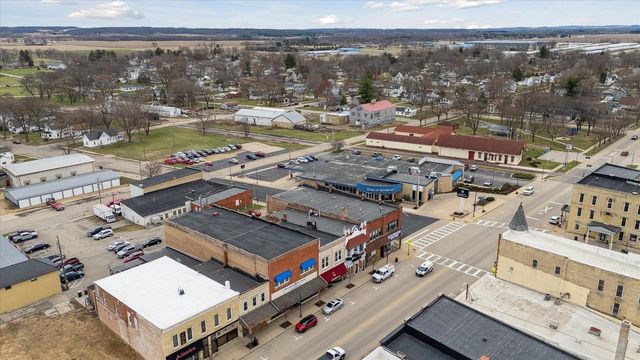 1040 1st Center Avenue, Brodhead, WI 53520