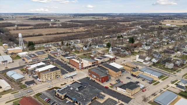 1040 1st Center Avenue, Brodhead, WI 53520