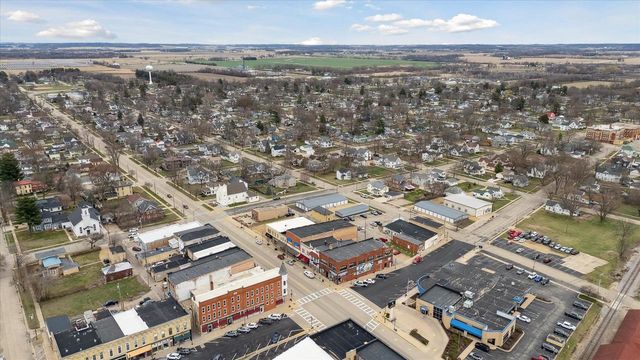 1040 1st Center Avenue, Brodhead, WI 53520