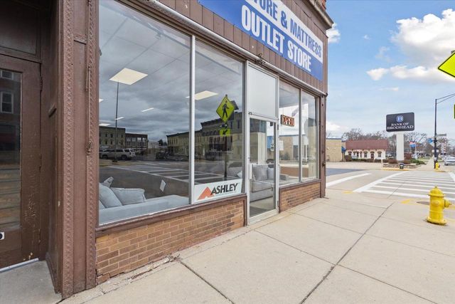 1040 1st Center Avenue, Brodhead, WI 53520