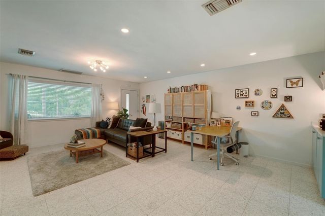 1208 Enfield RD 202, Austin, TX 78703