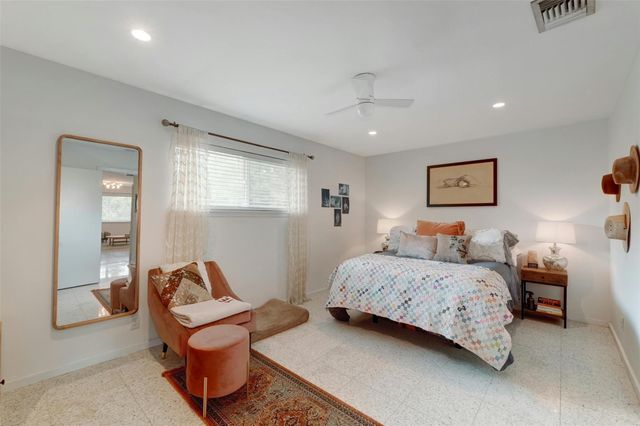 1208 Enfield RD 202, Austin, TX 78703
