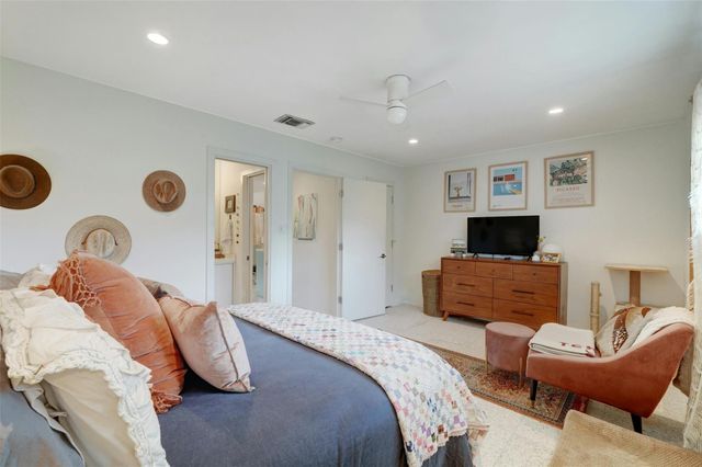 1208 Enfield RD 202, Austin, TX 78703