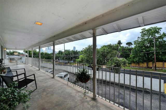 1208 Enfield RD 202, Austin, TX 78703