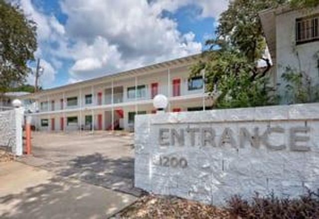 1208 Enfield RD 202, Austin, TX 78703