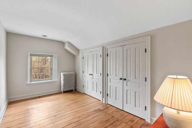 11533 Parkview DRIVE, Mequon, WI 53092