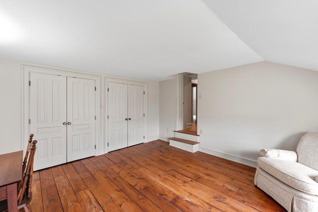 11533 Parkview DRIVE, Mequon, WI 53092