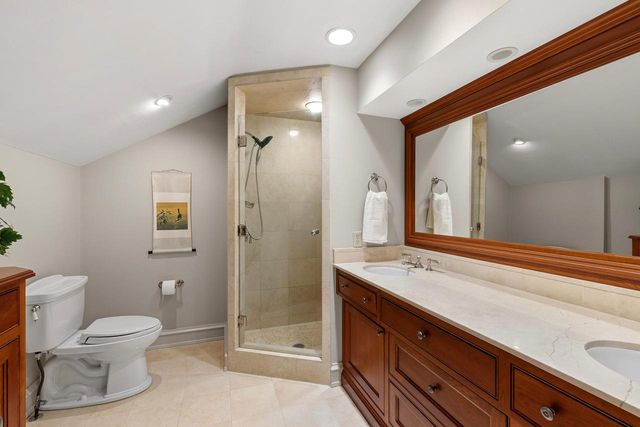 11533 Parkview DRIVE, Mequon, WI 53092