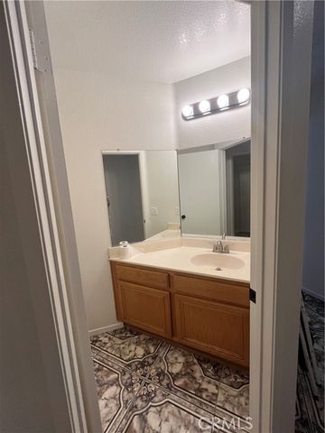 15827 Fiddleleaf, Fontana, CA 92337
