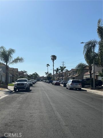 15827 Fiddleleaf, Fontana, CA 92337