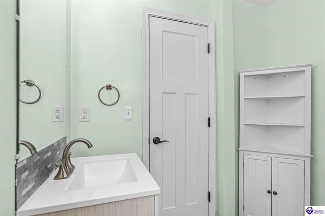 772 Magnolia Drive, Radcliff, KY 40160