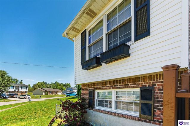 772 Magnolia Drive, Radcliff, KY 40160
