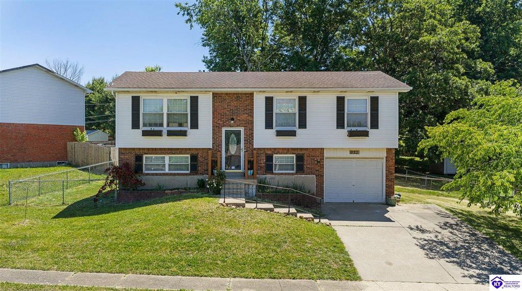 772 Magnolia Drive, Radcliff, KY 40160