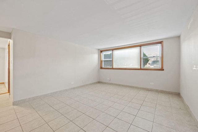 8440 W 95TH Street 1, Hickory Hills, IL 60457