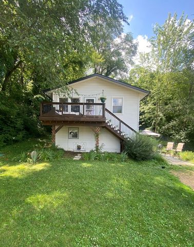 305 N BLACKHAWK Drive, Byron, IL 61010