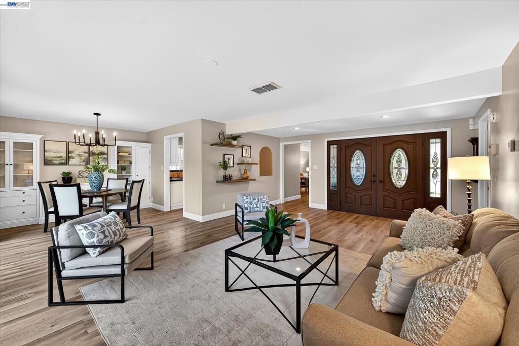 Image 11 of property listing at 1778 Beachwood Way, Pleasanton, CA 94566