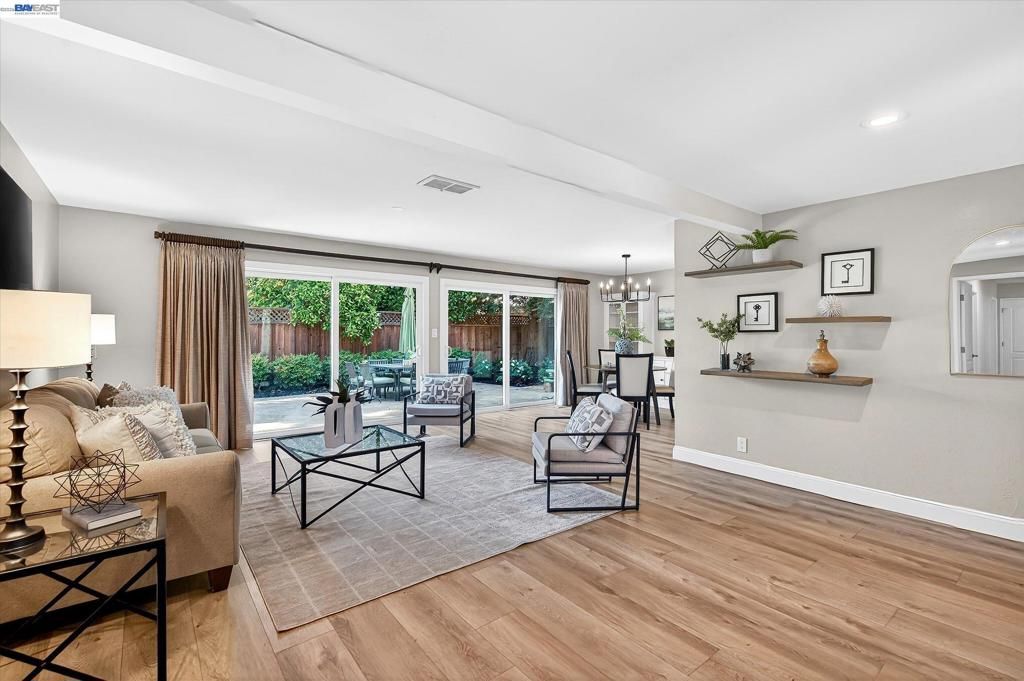 Image 8 of property listing at 1778 Beachwood Way, Pleasanton, CA 94566