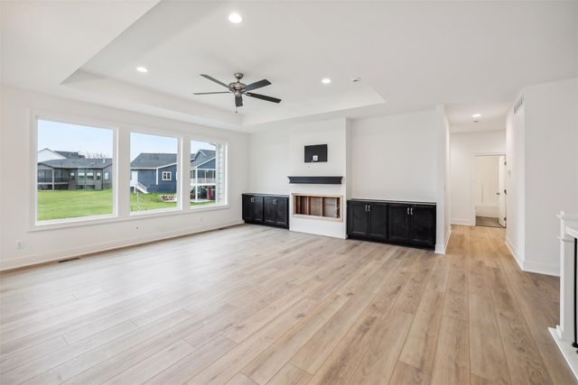 17865 Valley View Drive, Clive, IA 50325