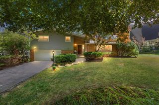 2511 Londonderry Road, Ann Arbor, MI 48104