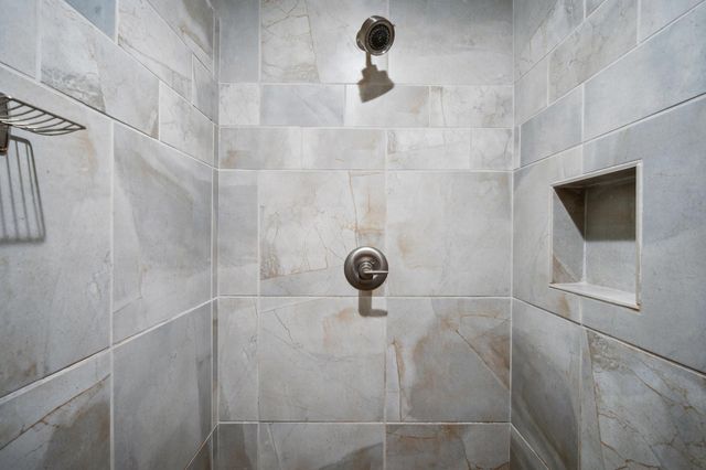 503 Swanee DR 19, Austin, TX 78752