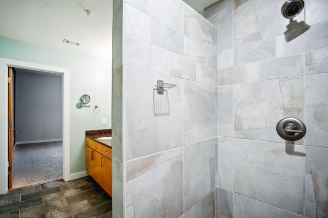 503 Swanee DR 19, Austin, TX 78752