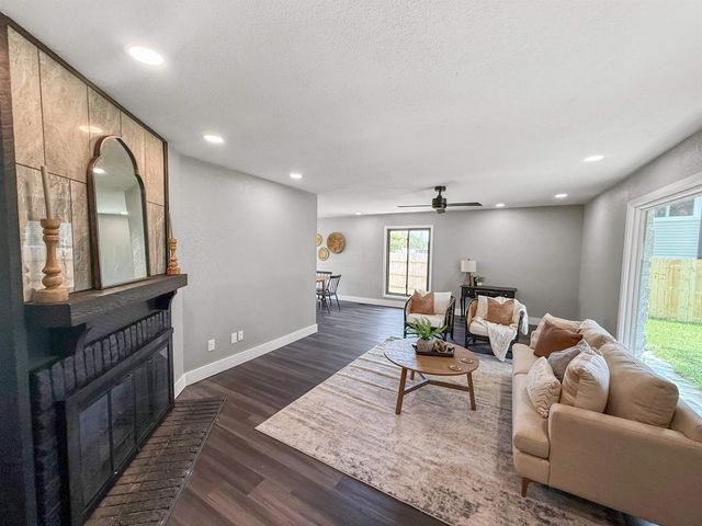 1044 S Beech, Wichita, KS 67207