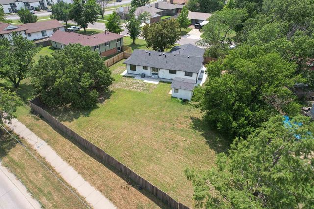 1044 S Beech, Wichita, KS 67207