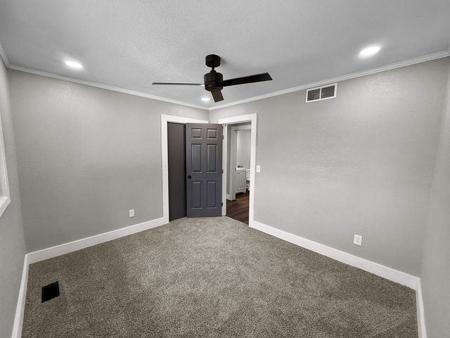 1044 S Beech, Wichita, KS 67207