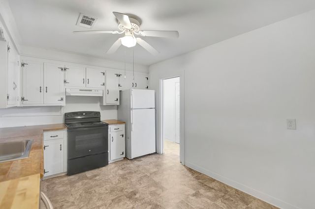 1639 Memminger Avenue B, Charleston, SC 29407