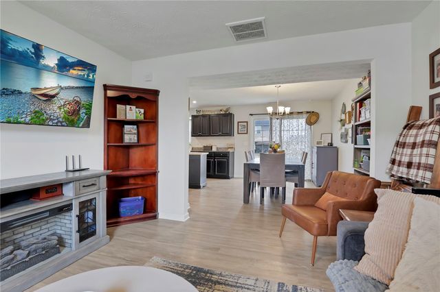 6207 Willow Oak Drive, Huber Heights, OH 45371