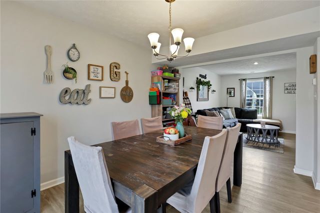 6207 Willow Oak Drive, Huber Heights, OH 45371