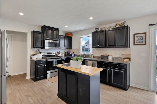 6207 Willow Oak Drive, Huber Heights, OH 45371