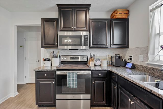 6207 Willow Oak Drive, Huber Heights, OH 45371