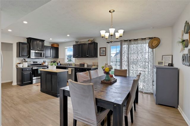 6207 Willow Oak Drive, Huber Heights, OH 45371