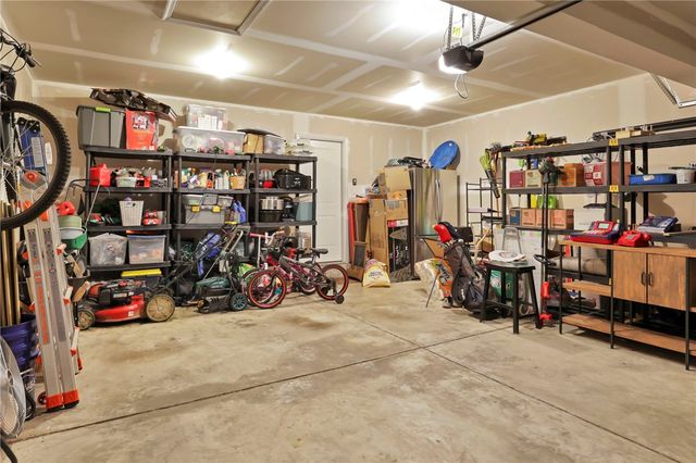 6207 Willow Oak Drive, Huber Heights, OH 45371