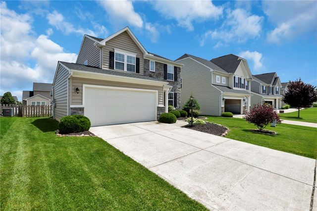 6207 Willow Oak Drive, Huber Heights, OH 45371