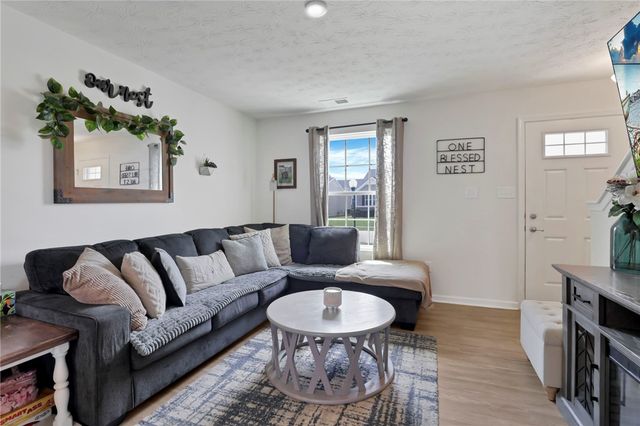6207 Willow Oak Drive, Huber Heights, OH 45371