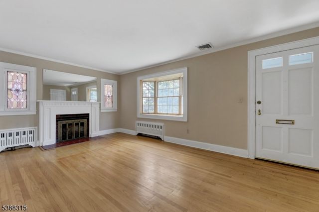 148 McCosh Rd, Clifton City, NJ 07043