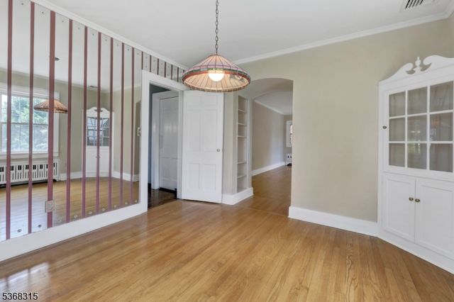 148 McCosh Rd, Clifton City, NJ 07043