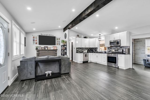 655 Ellicott Avenue, Toms River, NJ 08753