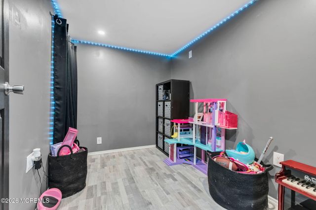 655 Ellicott Avenue, Toms River, NJ 08753