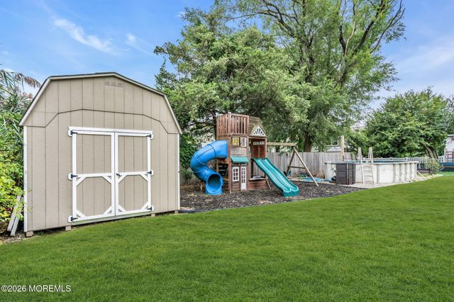 655 Ellicott Avenue, Toms River, NJ 08753