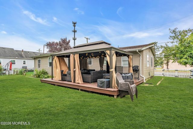 655 Ellicott Avenue, Toms River, NJ 08753